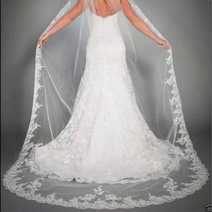 Cathedral ivory Wedding veil